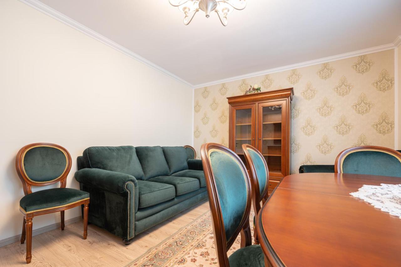 Ferienwohnung Dragos Flat Oradea Exterior foto