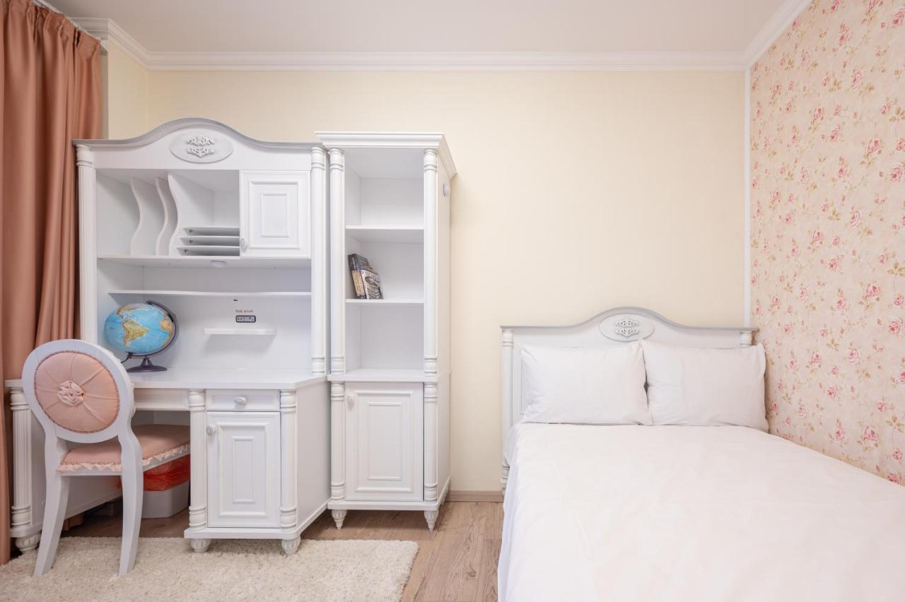 Ferienwohnung Dragos Flat Oradea Exterior foto